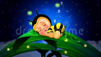 可爱的婴儿蜜蜂卡通在树叶上睡觉，美丽的萤火虫在夜空中，循环视频背<strong>景</strong>放置婴儿
